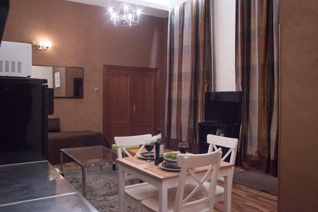 Inviting Flat In The Heart Of Town Apartment Budapest Luaran gambar
